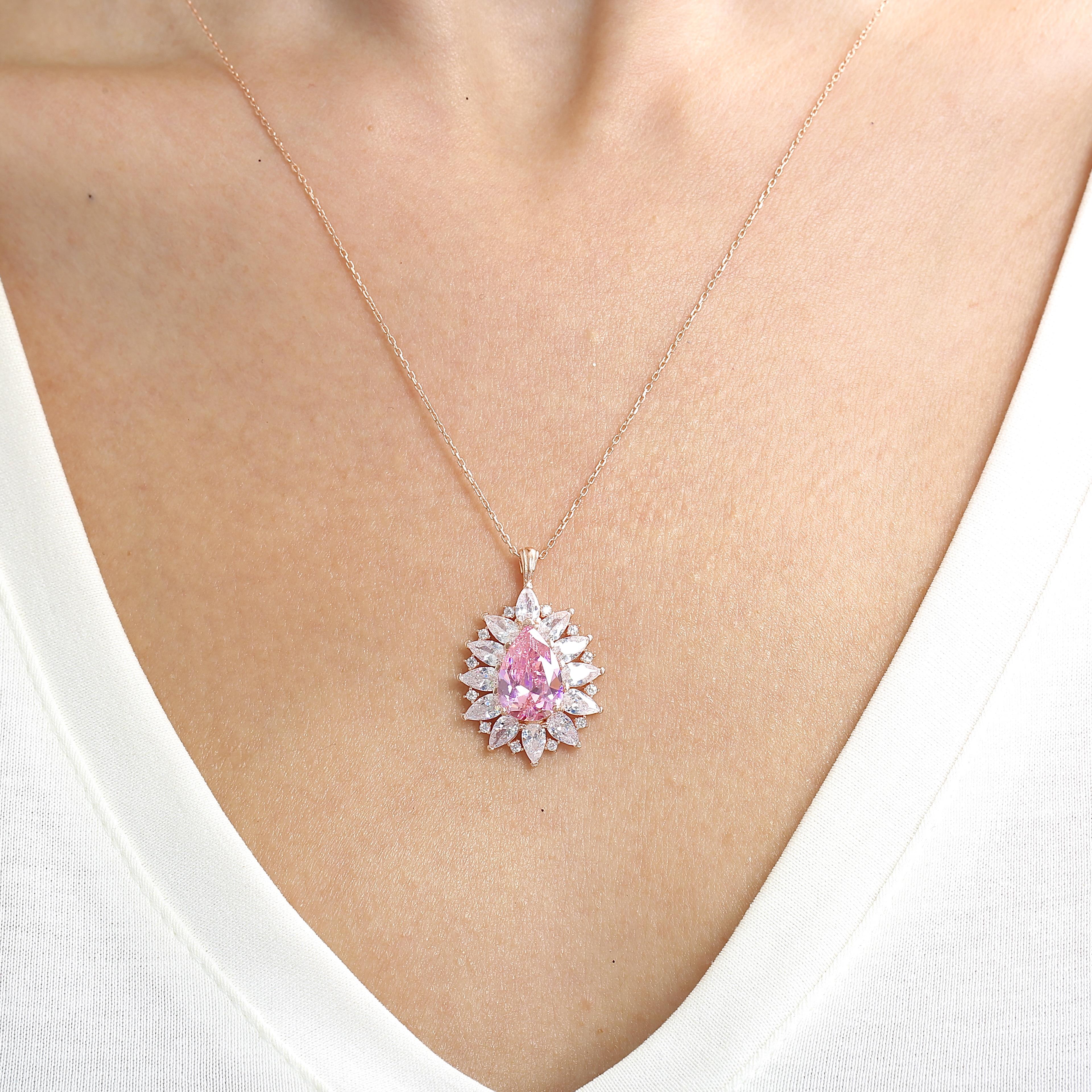 Effective Diamond London Passion Pink Rose Gold Necklace