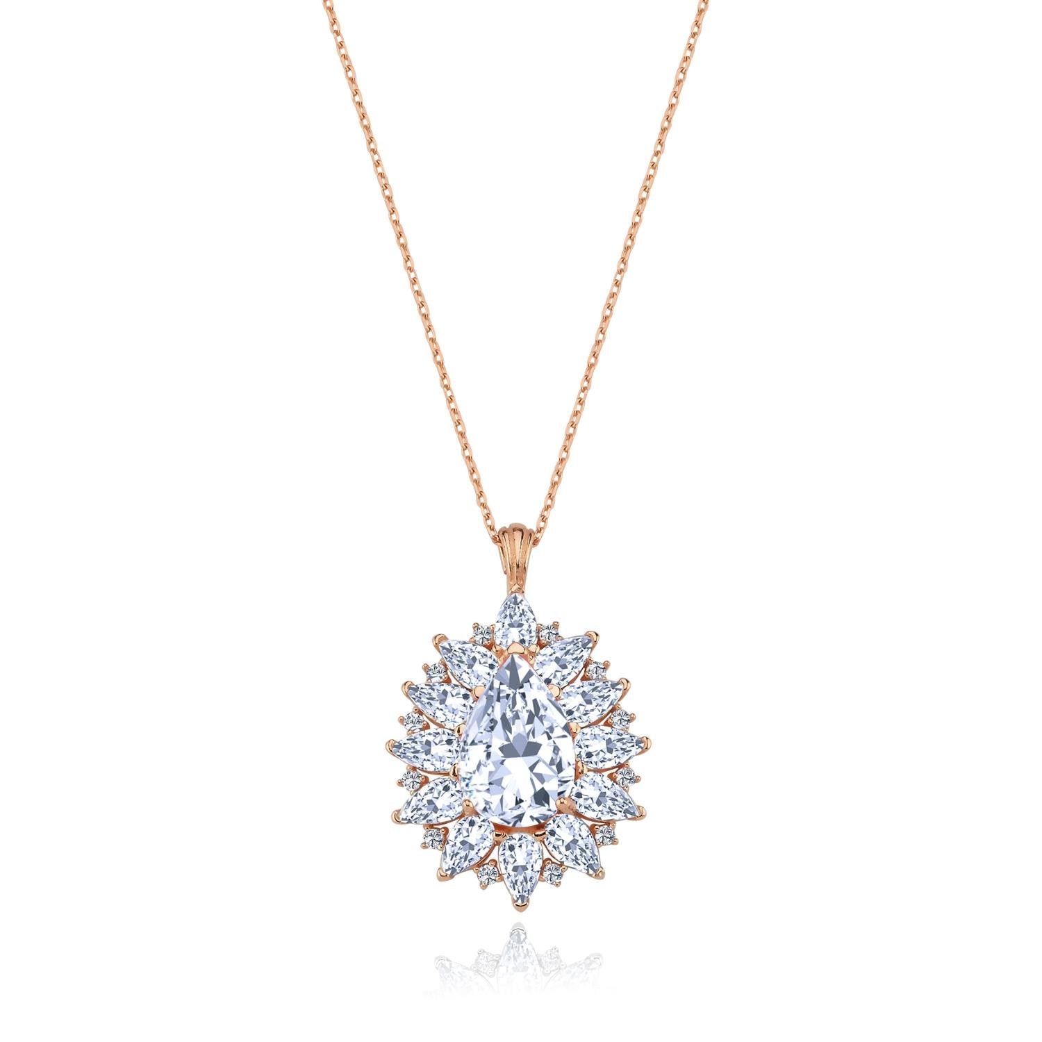Effective Diamond London Passion Sparkling Rose Gold Necklace
