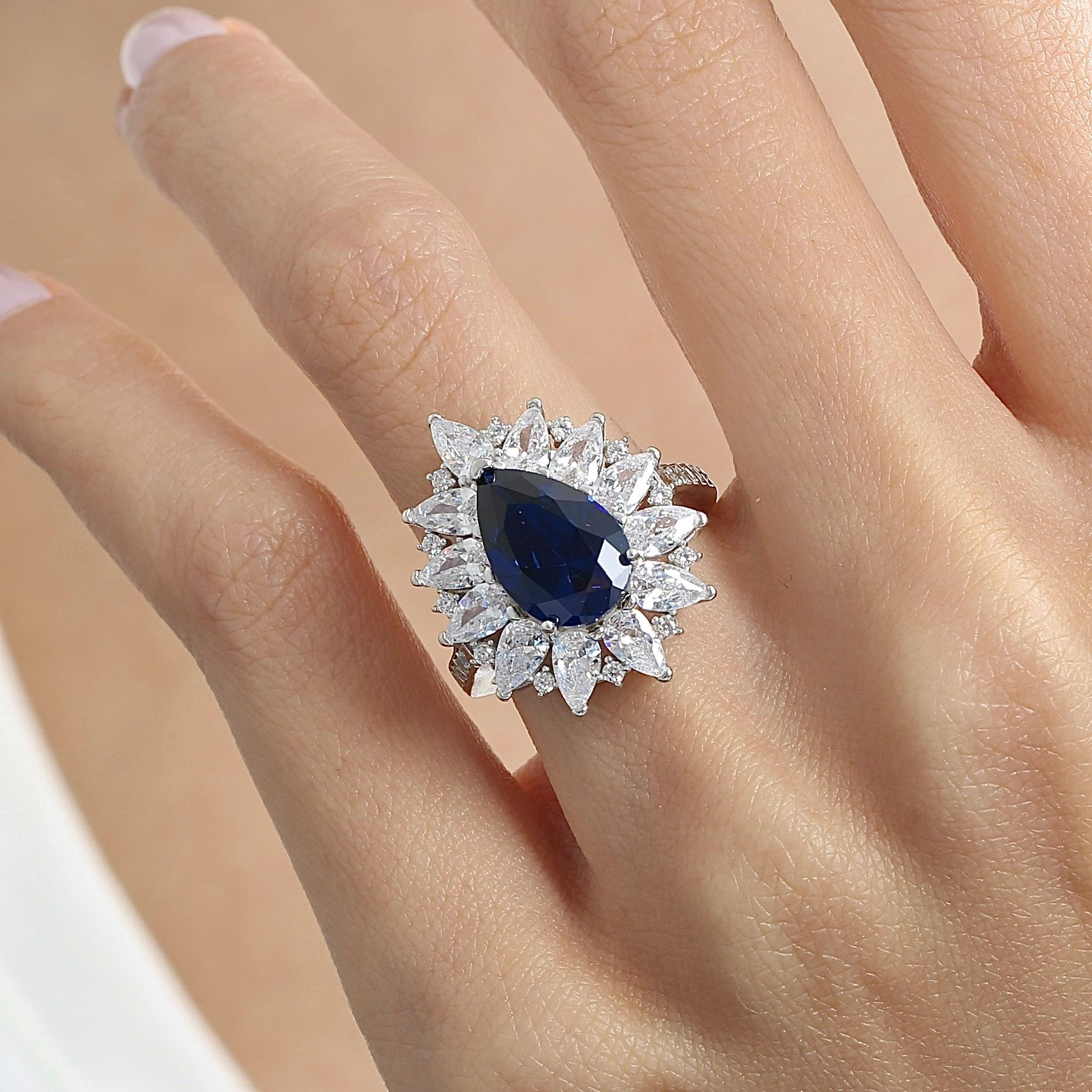 Effective Diamond London Passion Sapphire Silver Ring