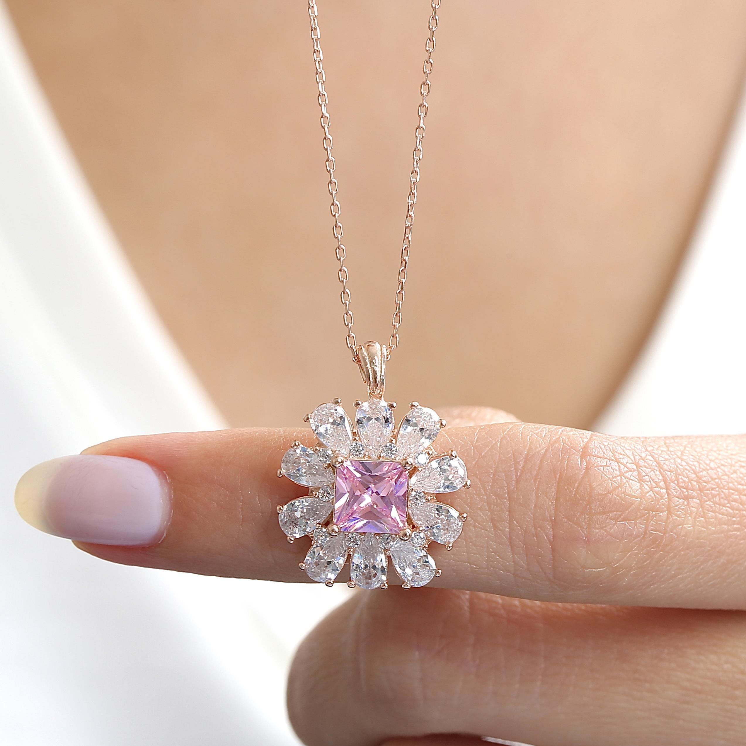 Effective Diamond Milano Dream Pink Stone Rose Gold Necklace