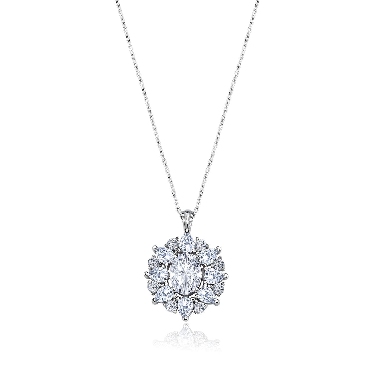 Effective Diamond Paris Sparkling Silver Necklace