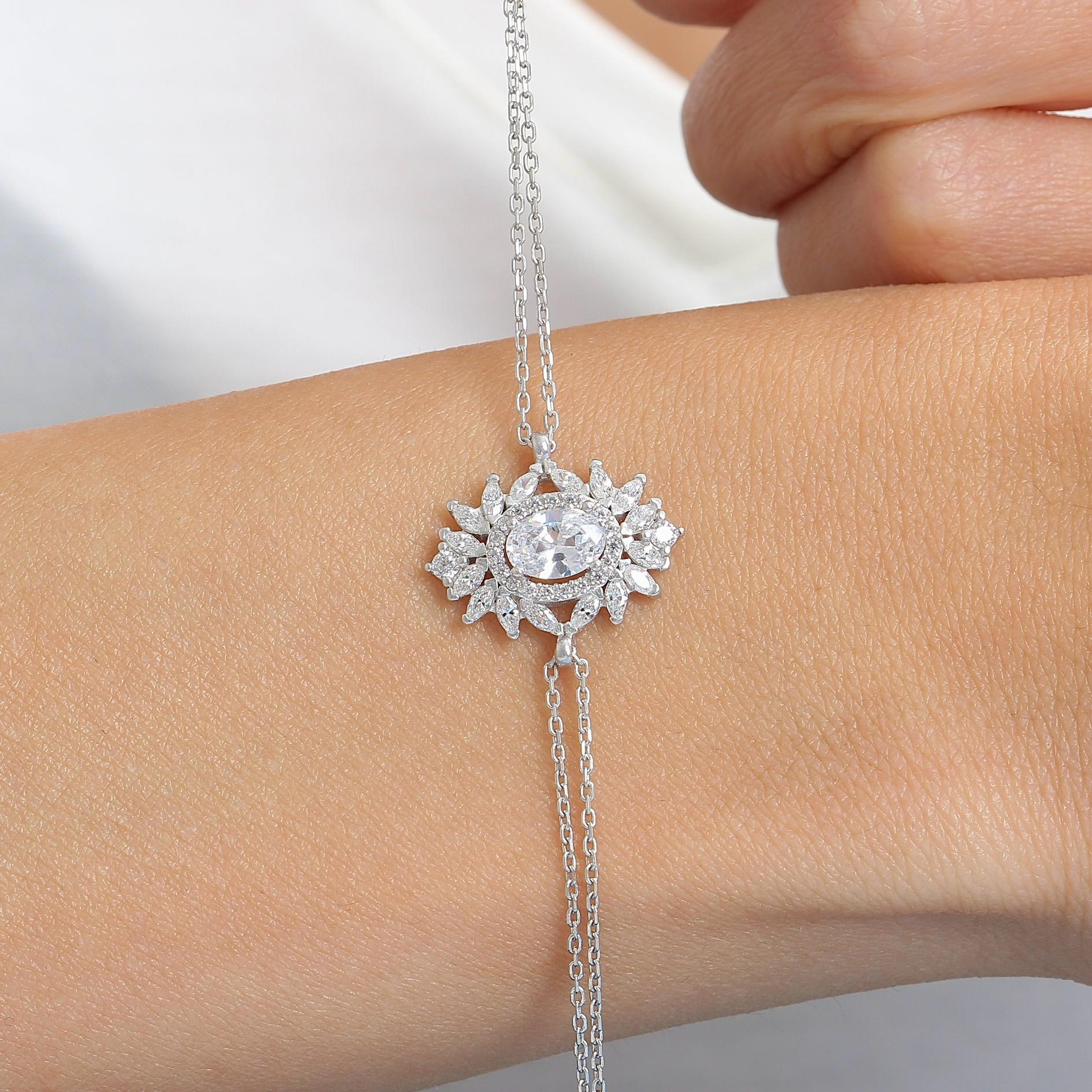 Effective Diamond Venice Dance Silver Bracelet