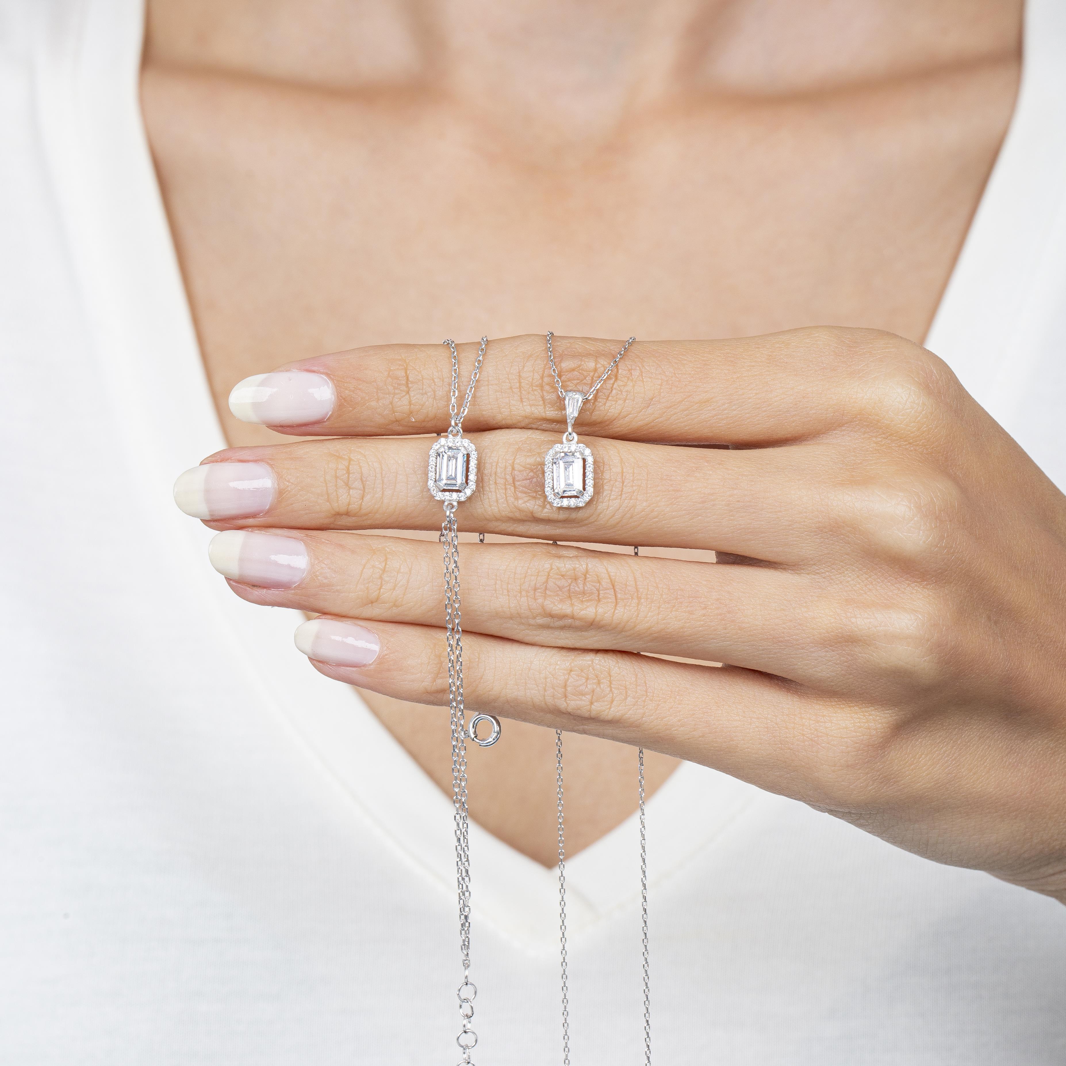 Diamond Emerald Sparkle Silver Jewelry Set