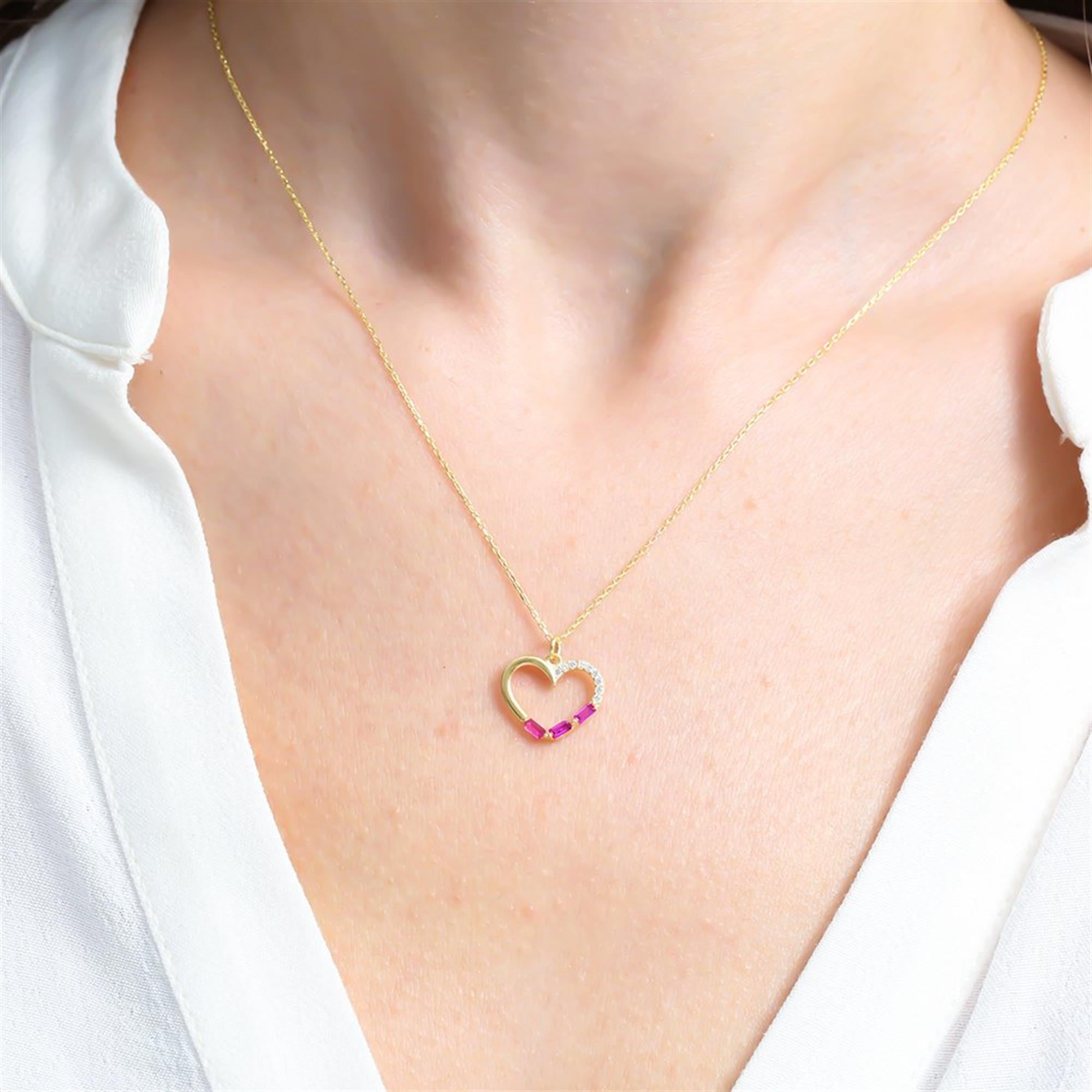 Fuchsia Stone Minimal Heart Gold Plated Necklace