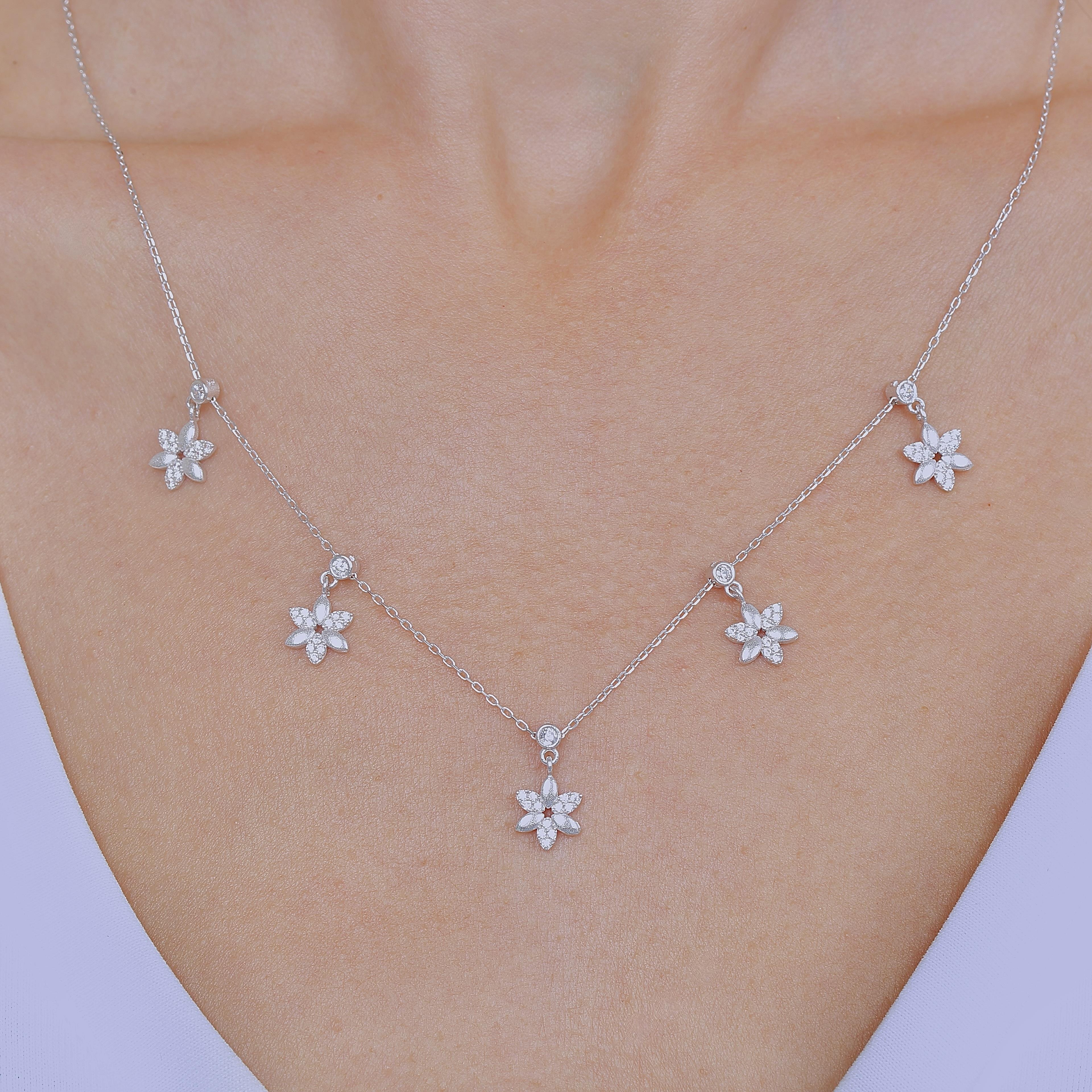 Glow Flower Lucky Silver Choker Necklace