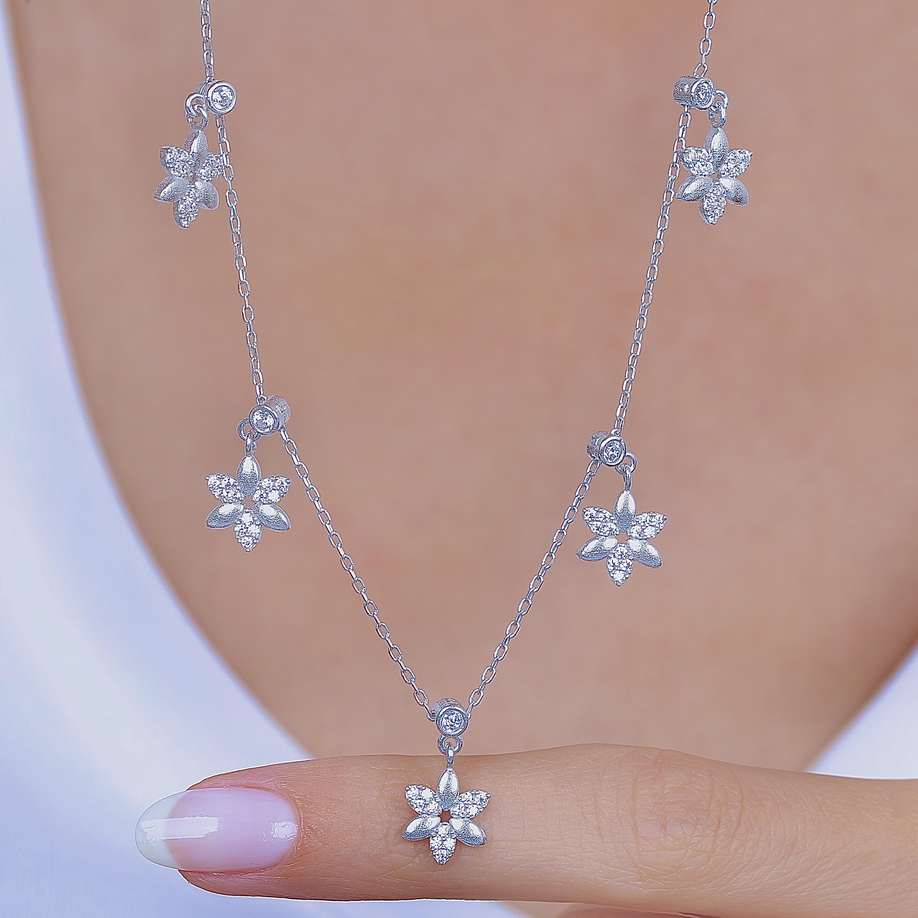 Glow Flower Lucky Silver Choker Necklace