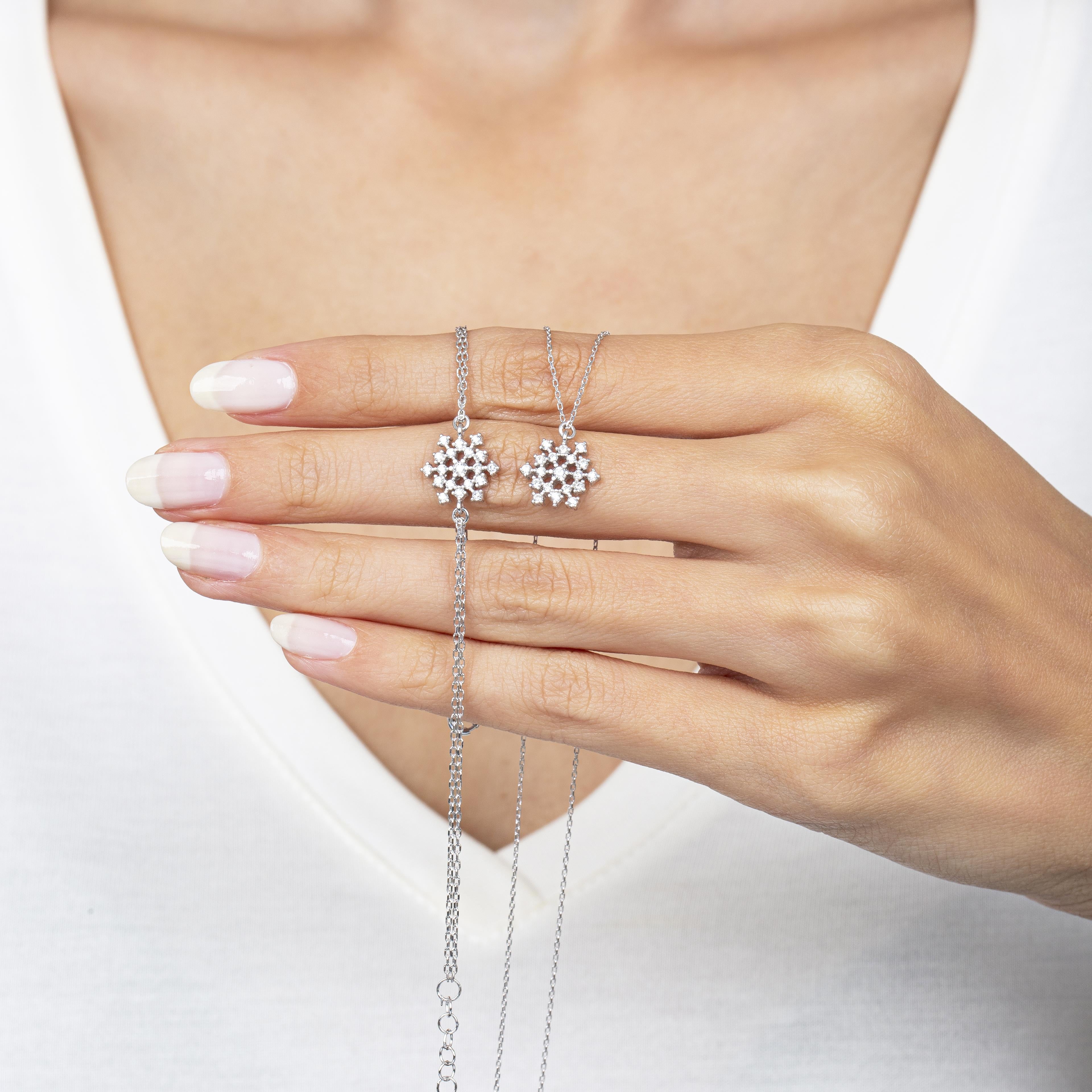 Minimalist Snowflake Silver Jewelry Set