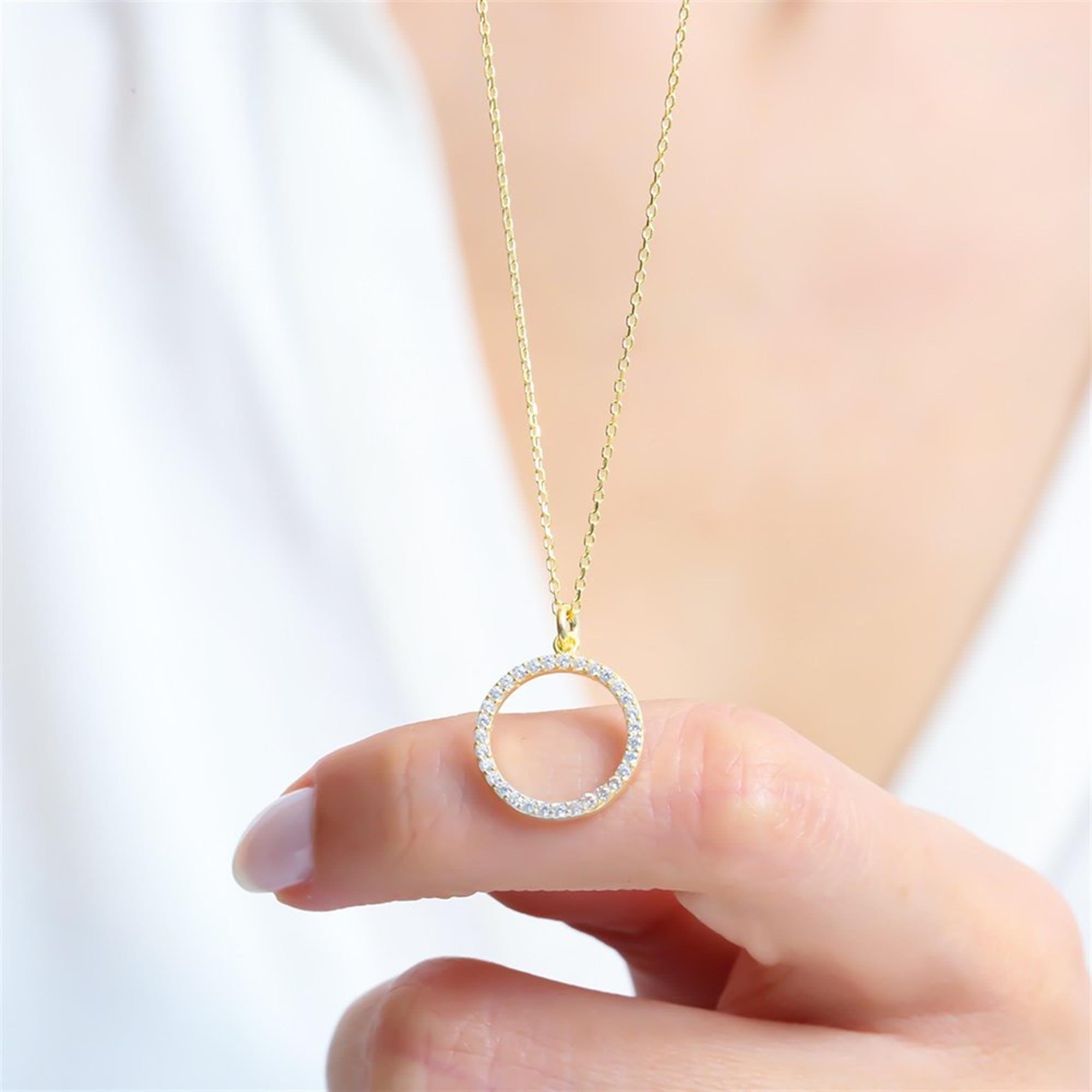 Minimal Sparkling Circle Gold Plated Necklace