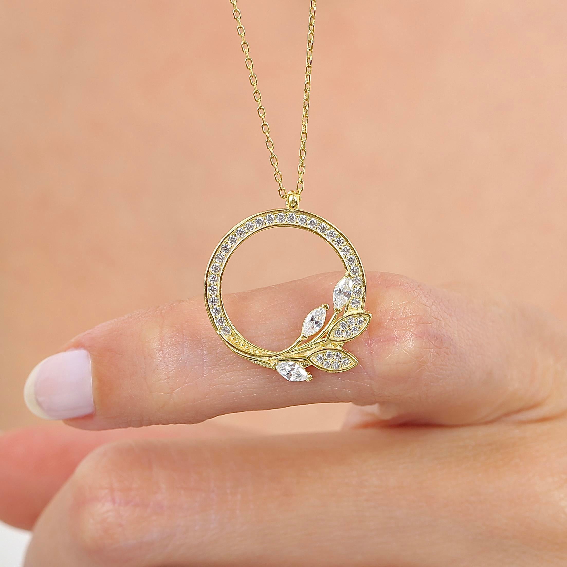 Sparkling Laurel Flower Geometric Gold Plated Necklace