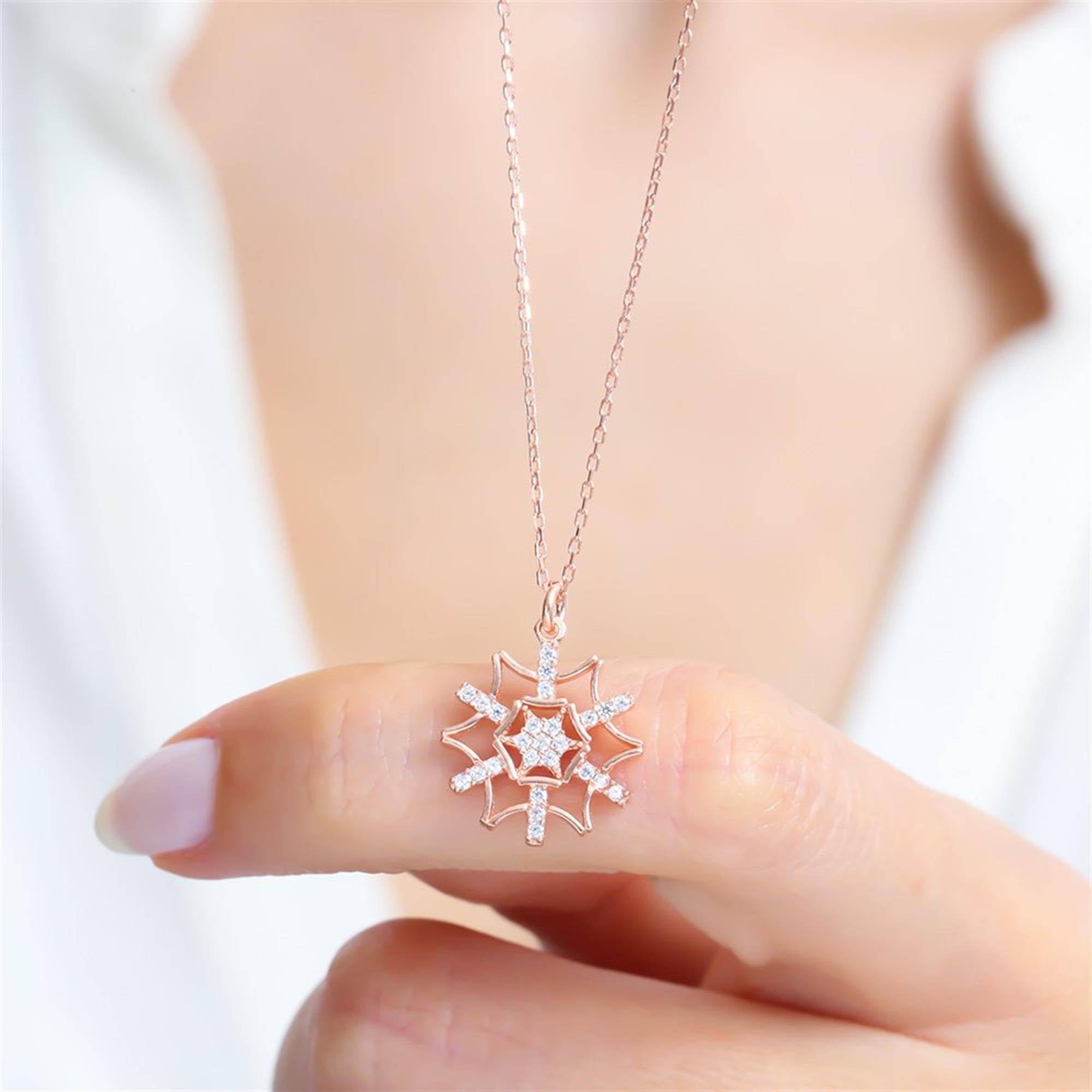 Sparkling Snowflower Rose Gold Necklace