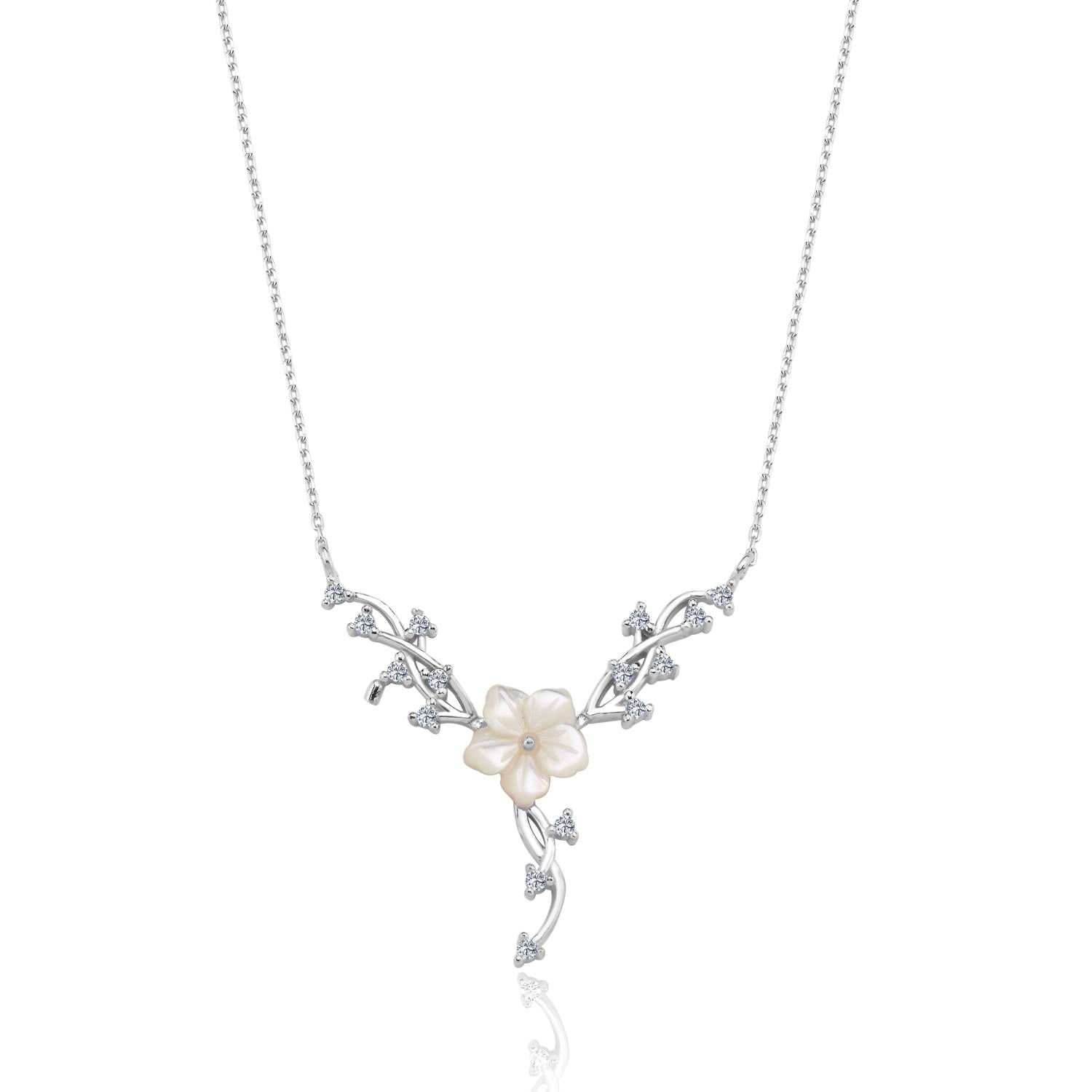 Floral Harmony of Magnolia and Ivy Silver Necklace