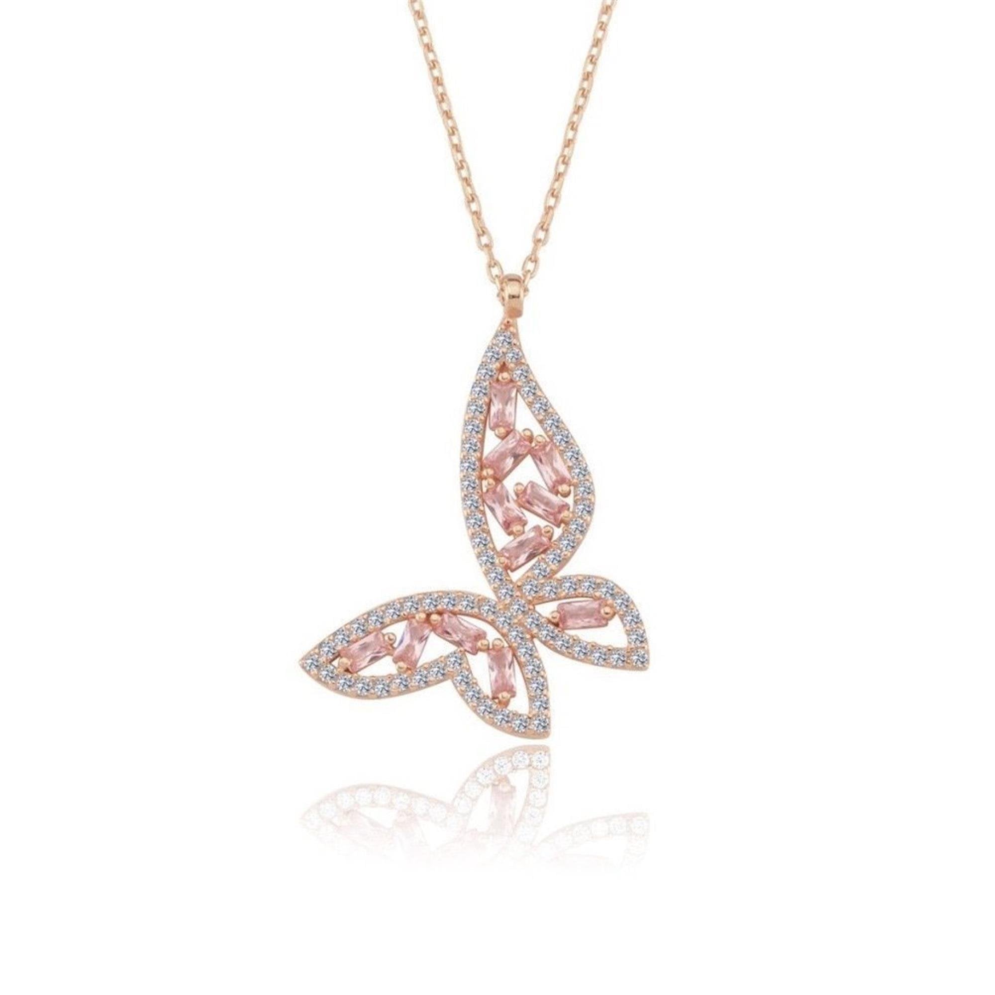 Collar de mariposa con piedras baguette rosadas y marco de zirconia – elegancia y transformación en plata con baño de oro rosa.