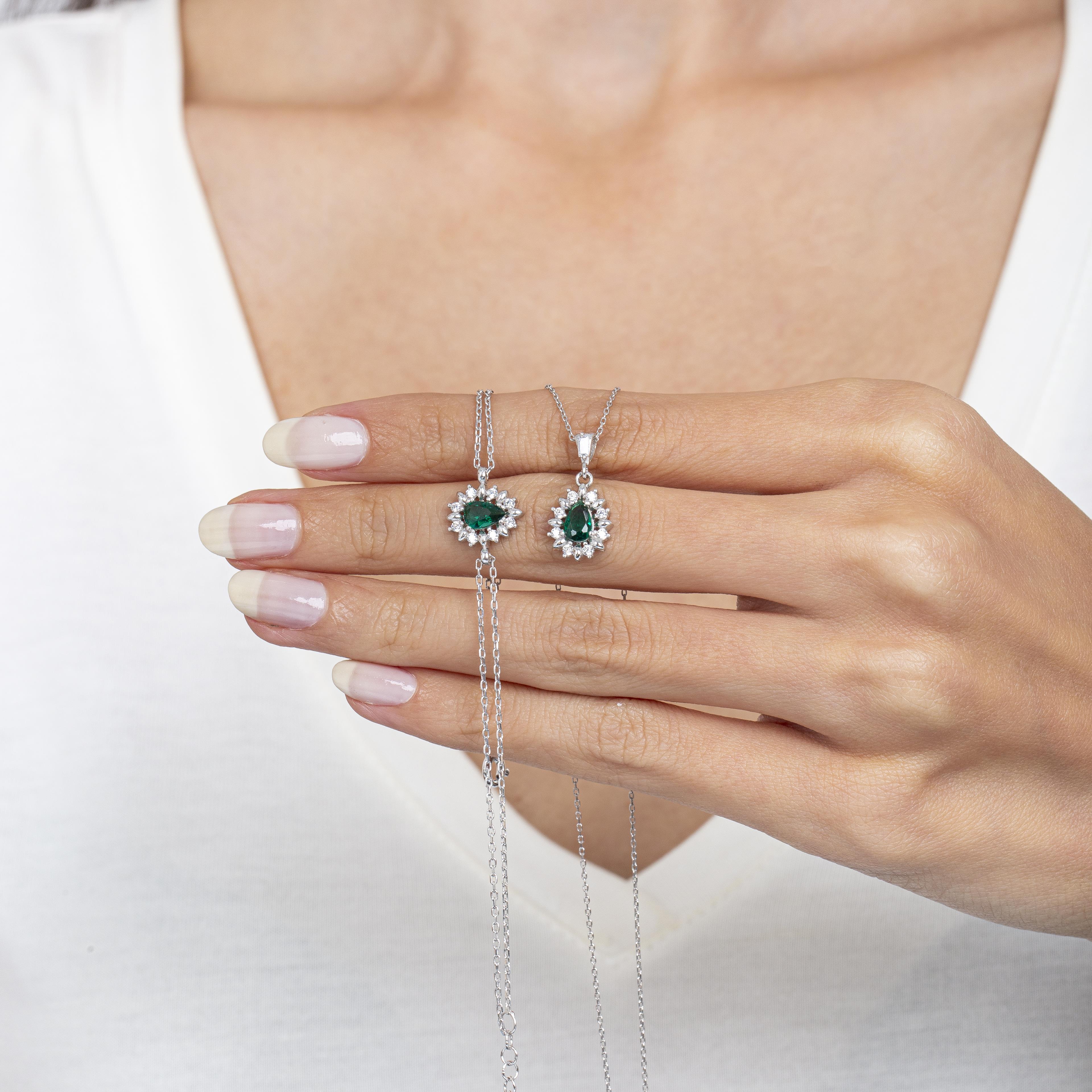 Diamond Drop Emerald Simplicity Seal Silver Jewelry Set