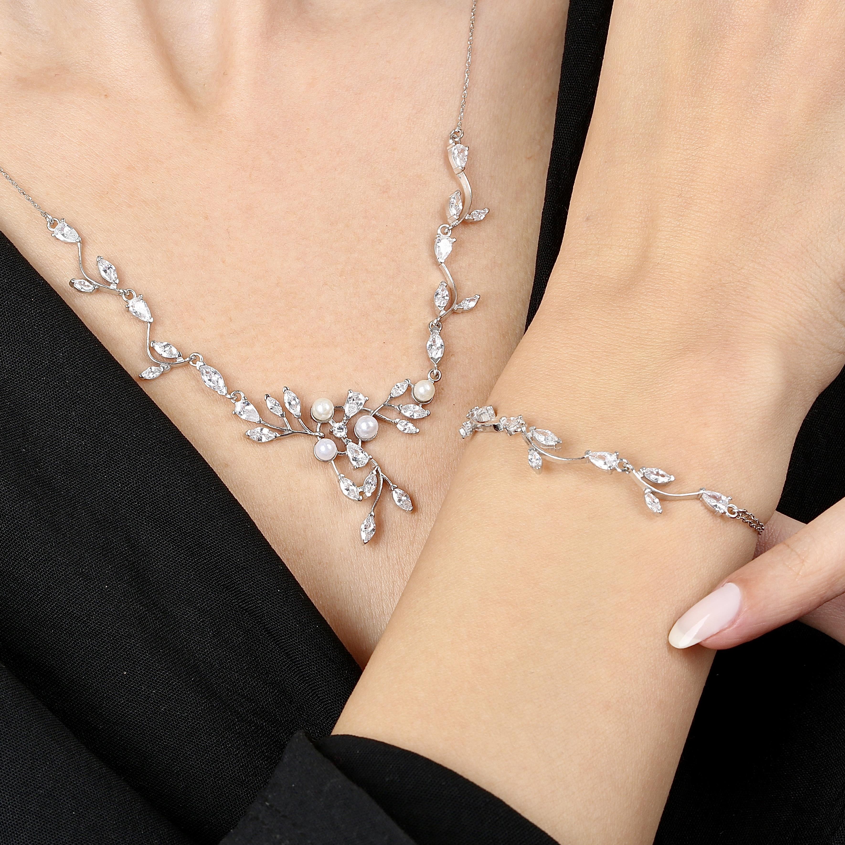 Diamond Silver Waterway Set