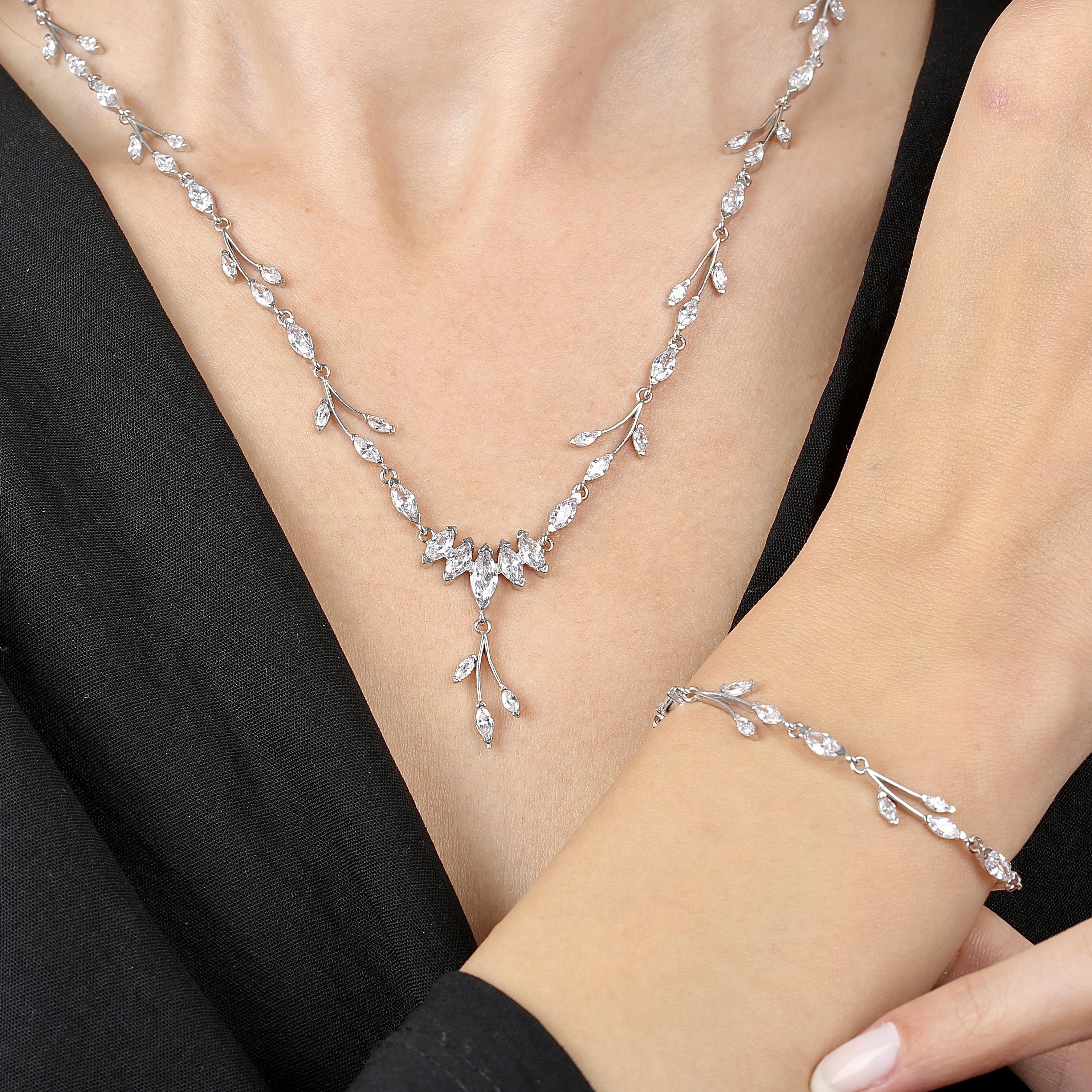 Diamond Full Stone Love Story Silver Waterway Set