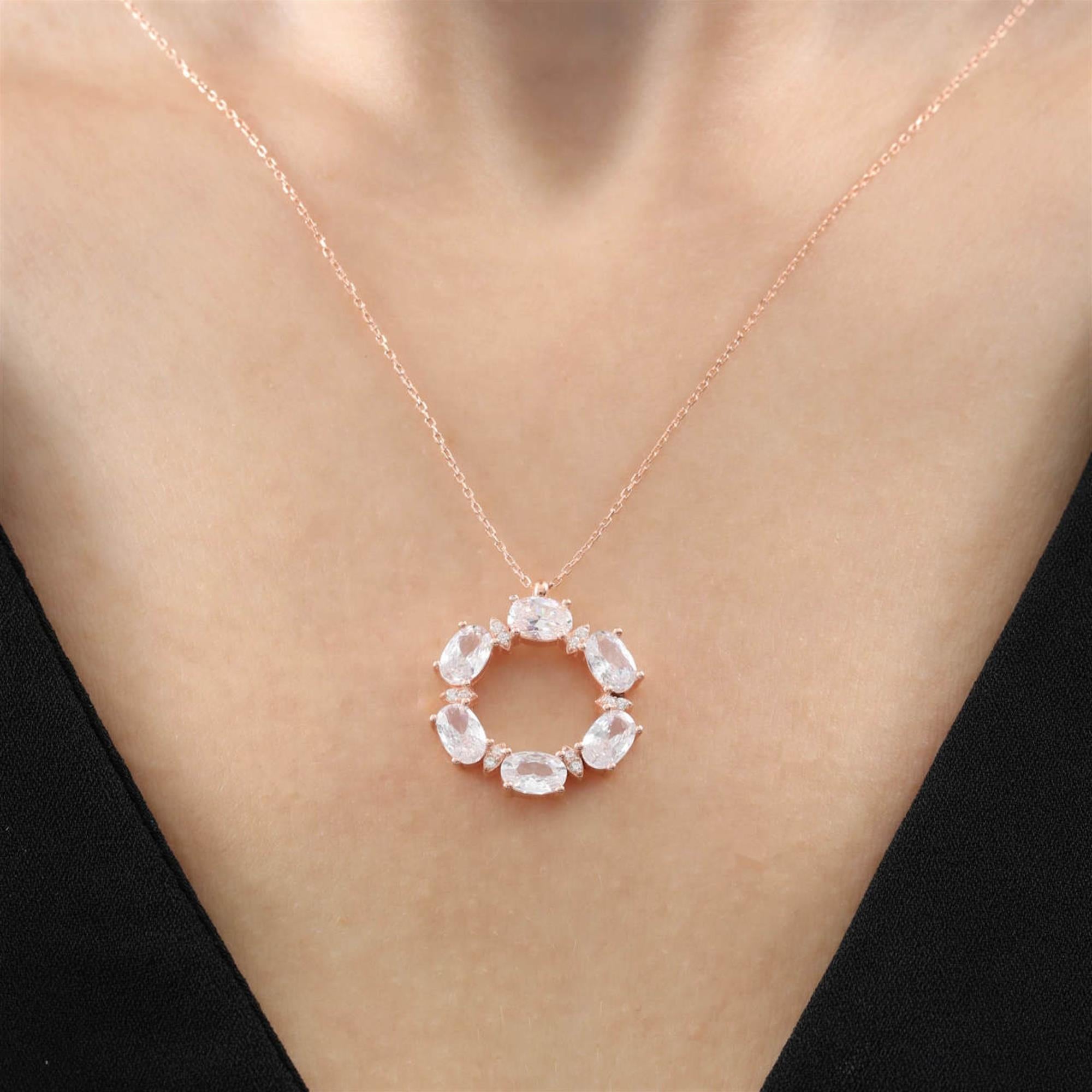 Diamond Radiant Halo Circle Rose Gold Necklace