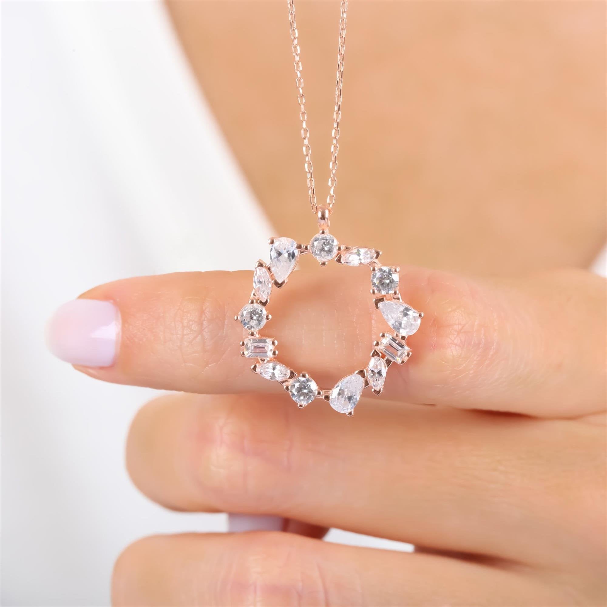 Diamond Setting Sparkling Passion Circle Rose Gold Necklace