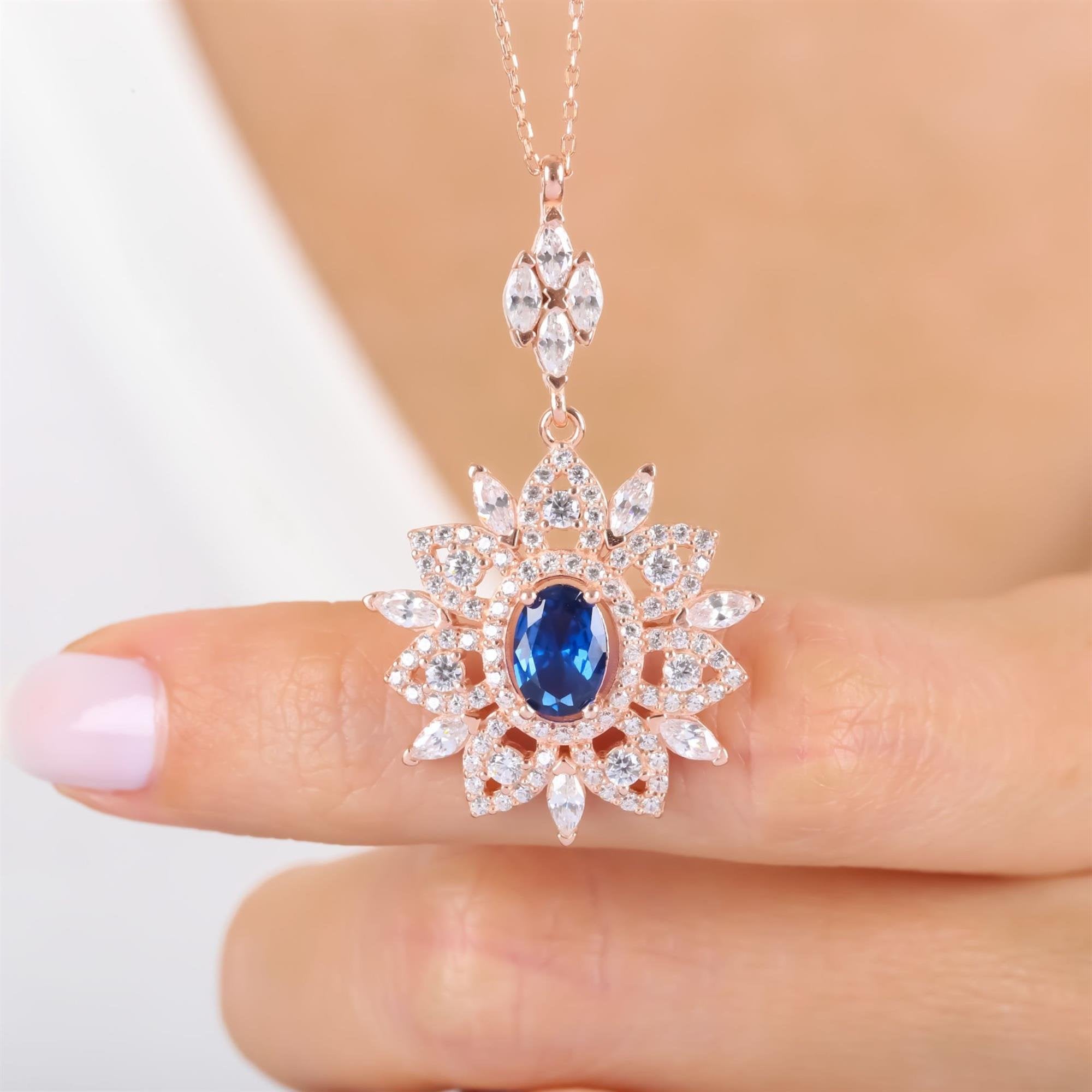 Diamond Setting Sapphire Queen's Sun Rose Gold Necklace