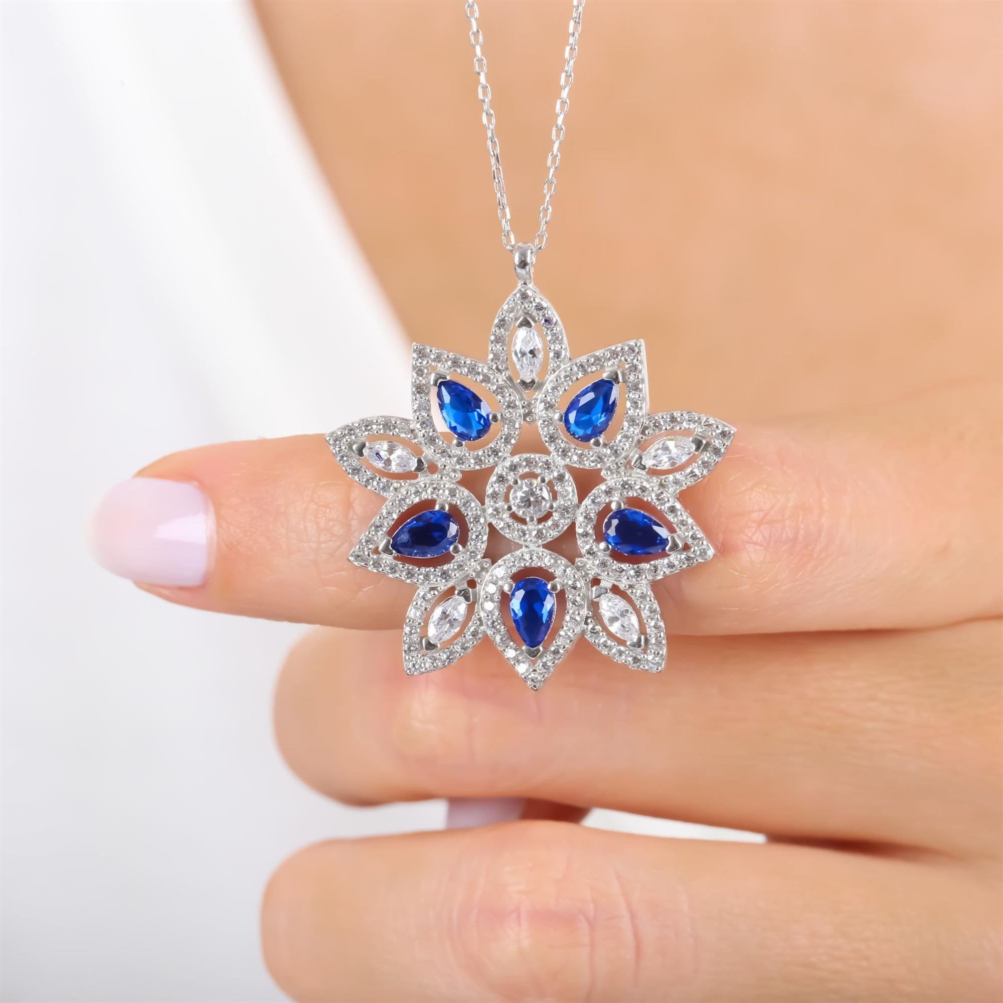 royal queen-inspired luxury jewelry