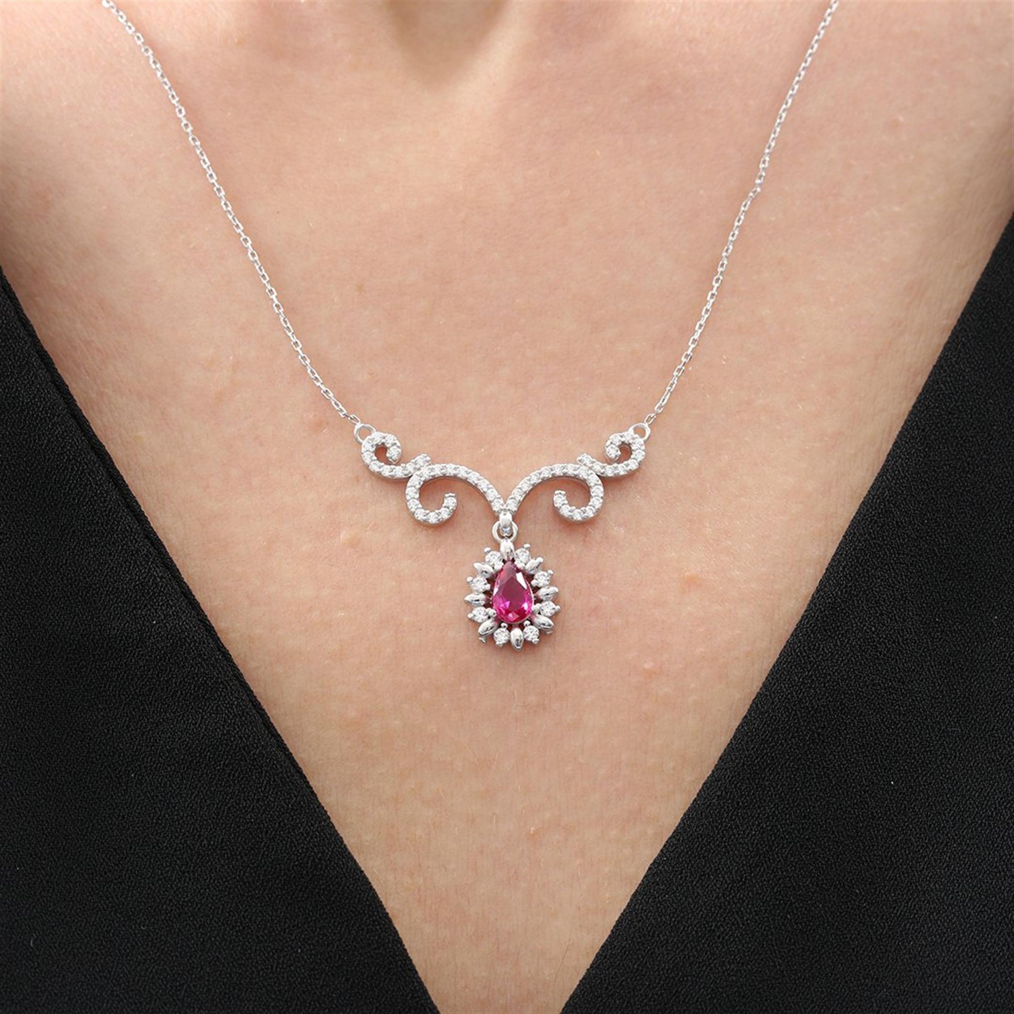 Diamond Setting Raindrop Synthetic Ruby Seal of Nobility Silver Necklace