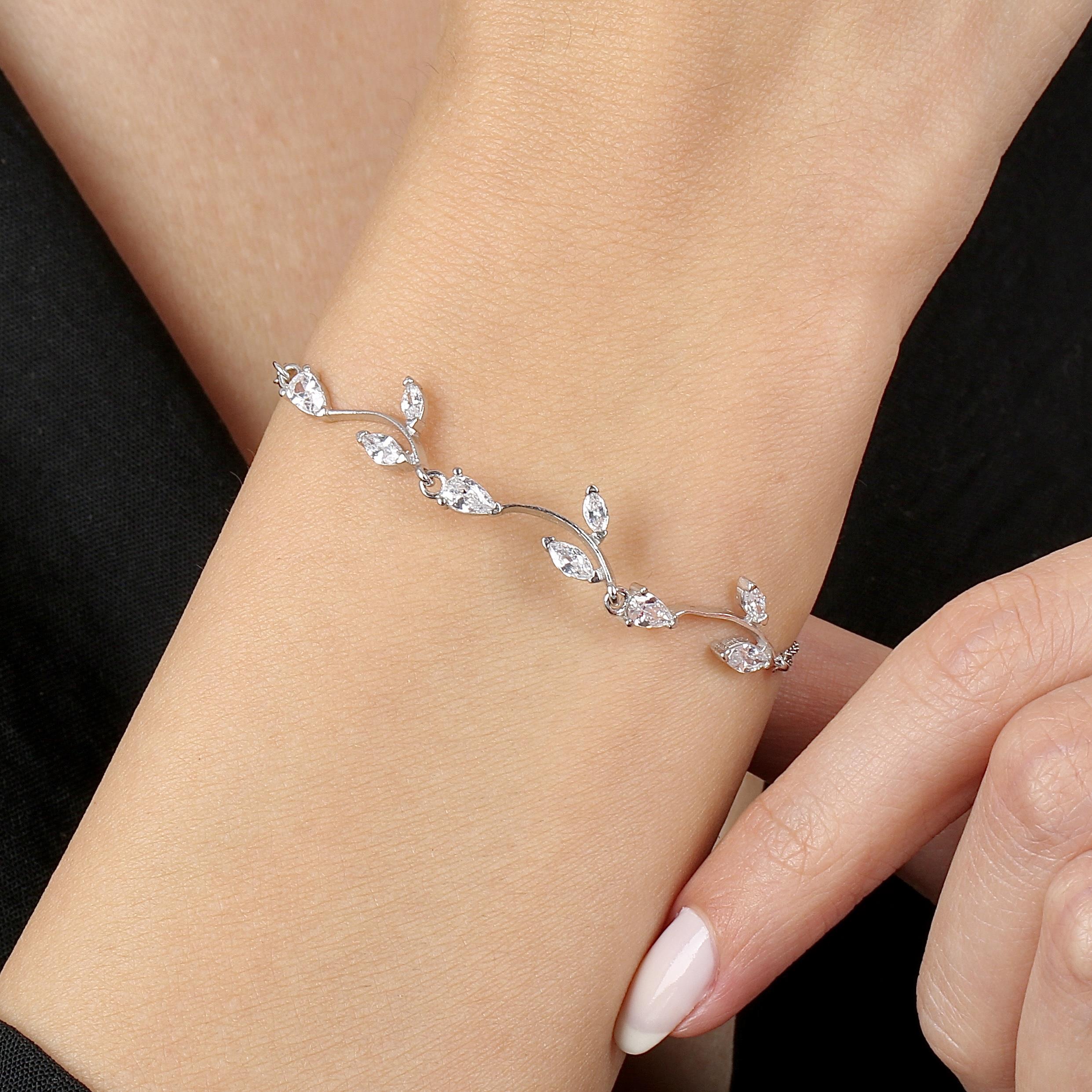 Diamond Elegant Love Story Silver Waterway Set