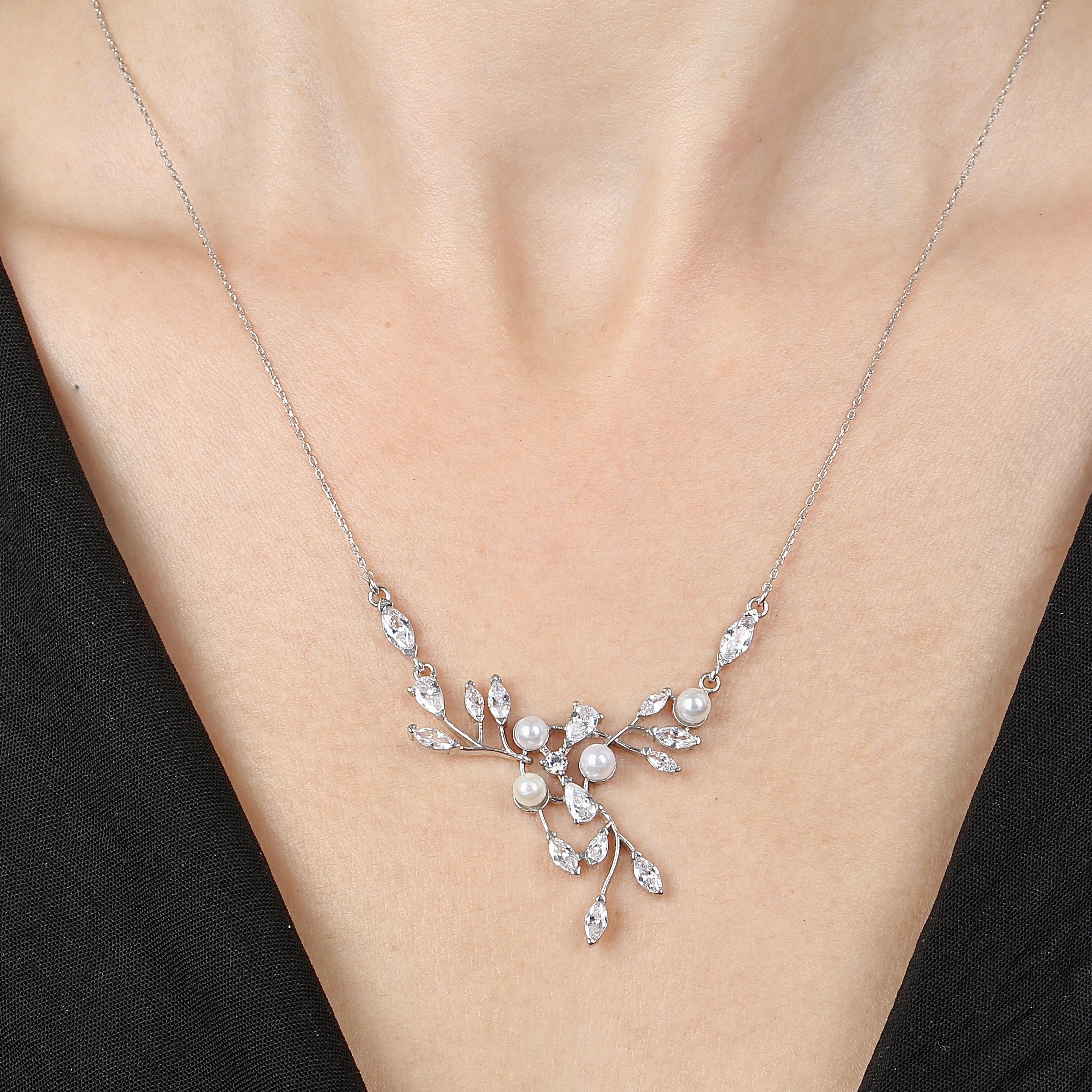 Diamond Elegant Love Story Silver Waterway Set