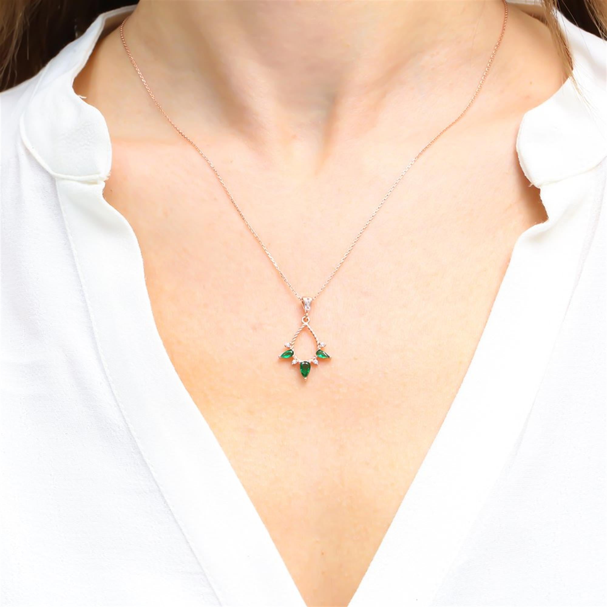 Emerald Green Teardrop Trio Rose Gold Necklace
